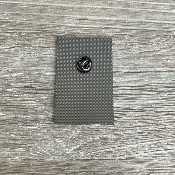 Taylor Swift Eras Tour Pin - Limited Edition - Picture 2 of 3